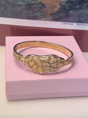 Gold Tone Women's Decorative Link Bangle Bracelet